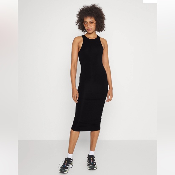 Good American Good Touch Cut in Tank Midi Dress - Picture 2 of 7